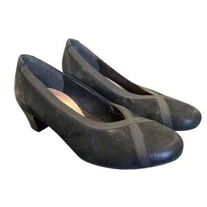 MUNRO Black Round Toe Pumps Size 8 W